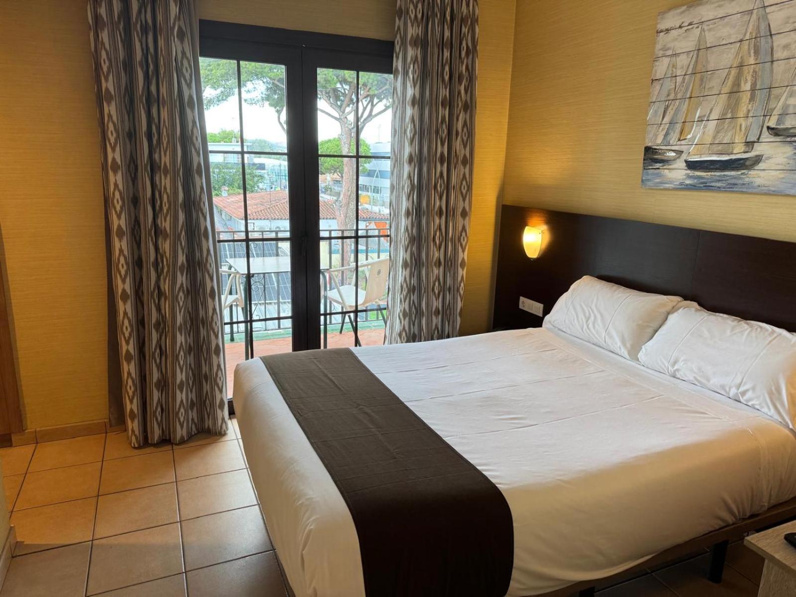 Hotel Canal Olimpic Castelldefels Buitenkant foto