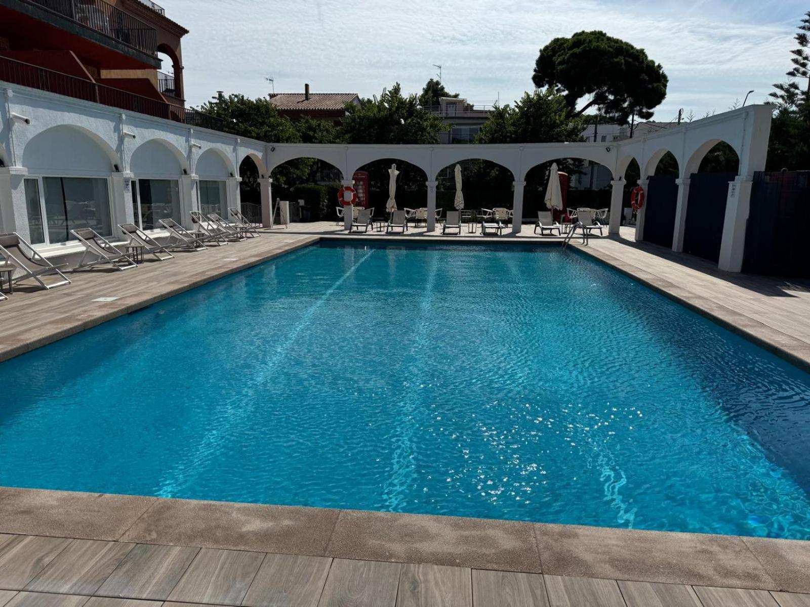 Hotel Canal Olimpic Castelldefels Buitenkant foto
